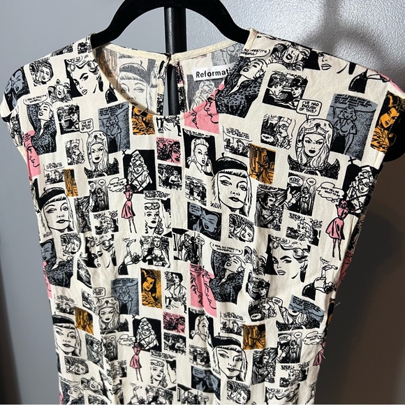 RARE Reformation Lilah Comic Mini Dress - Picture 4 of 9